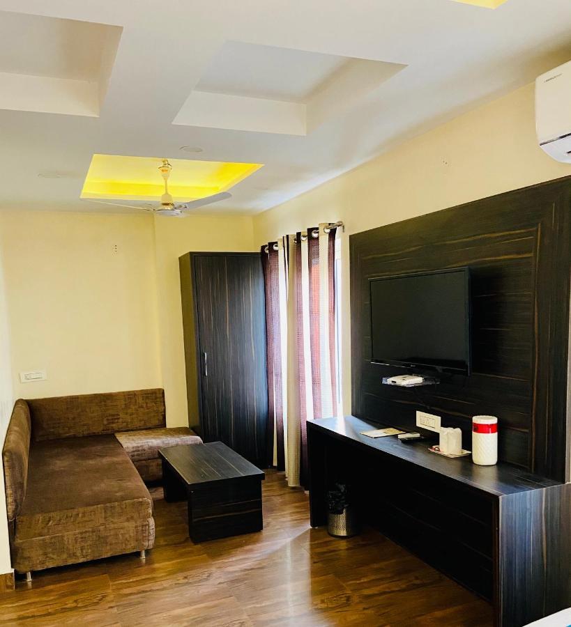 Hotel Kabir Residency Амритсар Экстерьер фото