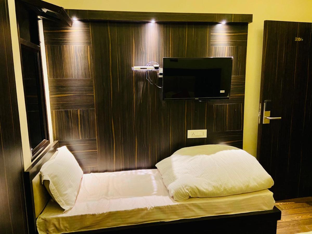 Hotel Kabir Residency Амритсар Экстерьер фото
