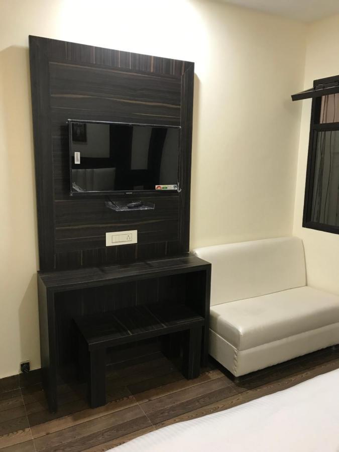 Hotel Kabir Residency Амритсар Экстерьер фото